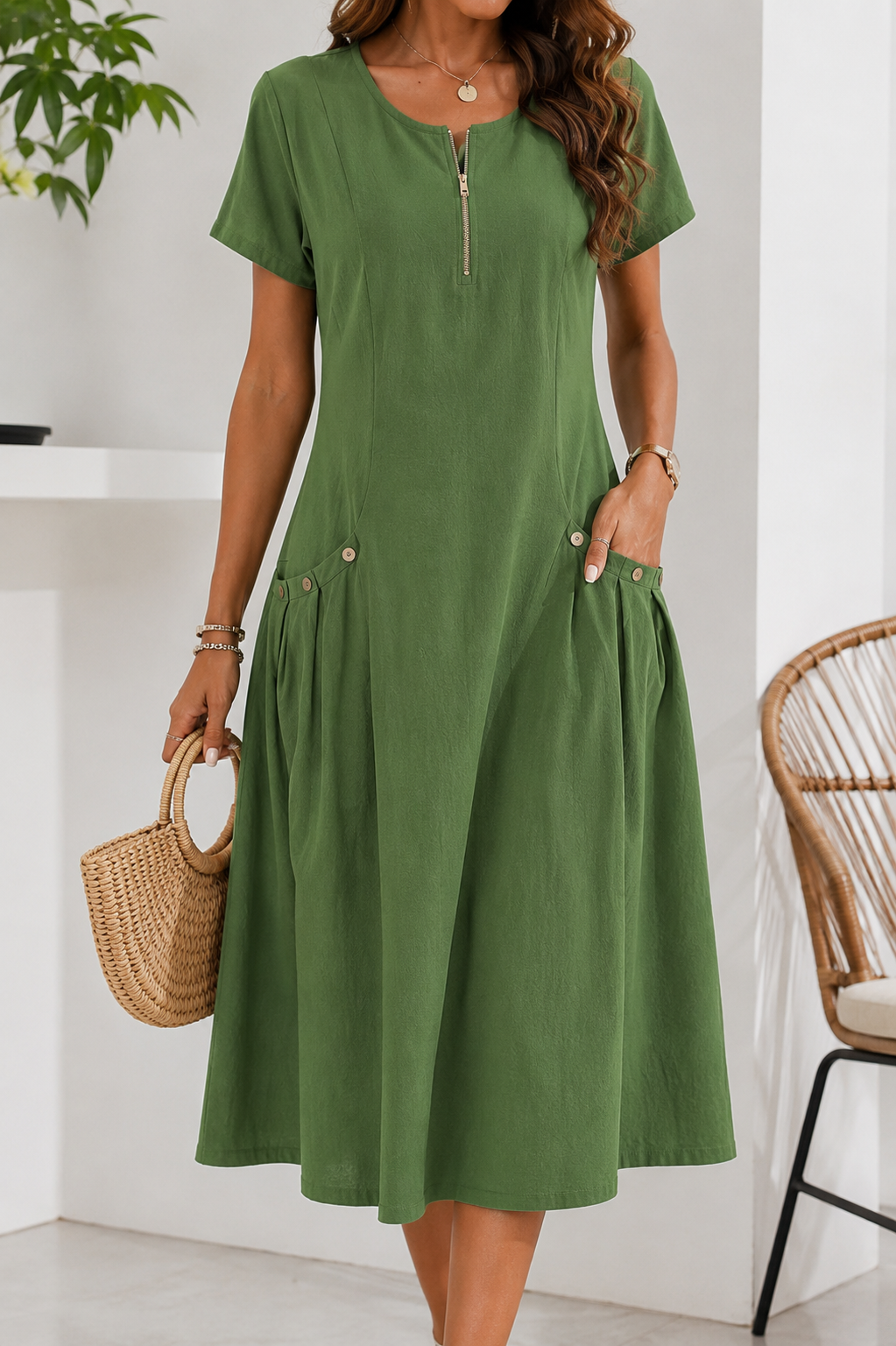 Robe d'été à manches courtes avec poches et fermeture éclair
